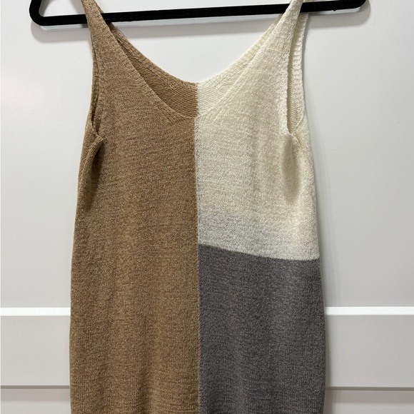 n/a Tops - Chic Colorblock Knit Tank Top V-Neck Beige White Gray Sleeveless Pullover